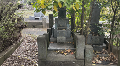 施工前のお墓